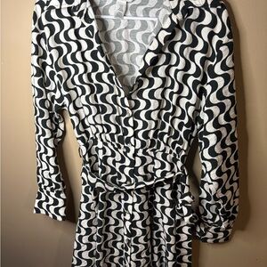 H&M Monochrome Wave Long Sleeve Dress